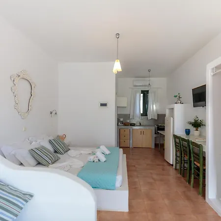 Anastasia's Garden Apartment